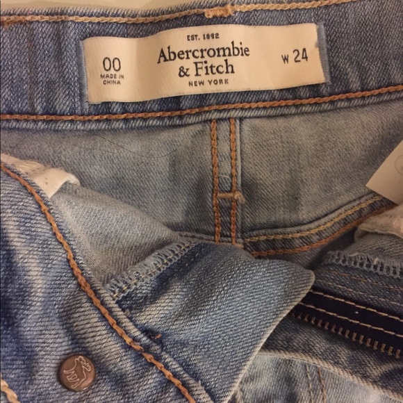 ABERCROMBIE AND FITCH HIGH WAISTED DENIM SHORTS - Picture 3 of 5